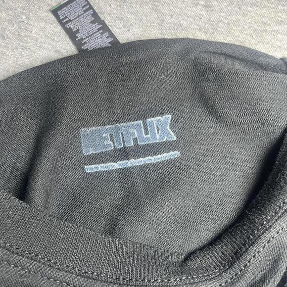 NWT Stranger Things Netflix Hellfire Club Mens longsleeve Tshirt  Size  Medium - Picture 5 of 6